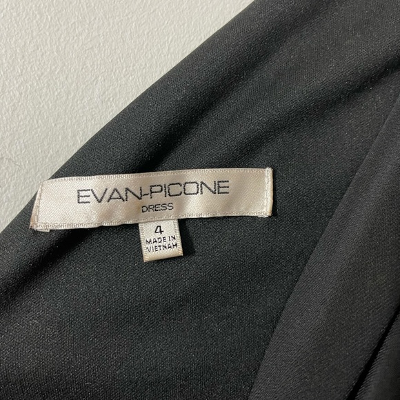 Off the shoulder, cute flow dress - Picture 2 of 2